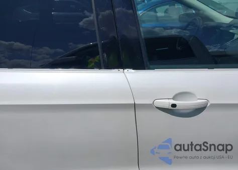 2017 Ford Escape Titanium из США, поврежденный, VIN 1FMCU0JD2HUC46602